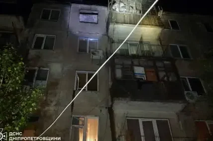 Нощни руски атаки над Полтава, съобщава се за щети по жилищни сгради
