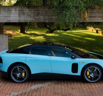 „Пазарът си каза думата“: Акциите на Ferrari падат с 6% след представянето на първия електромобил