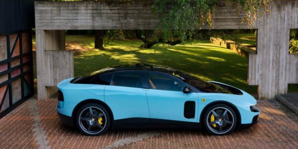 „Пазарът си каза думата“: Акциите на Ferrari падат с 6% след представянето на първия електромобил