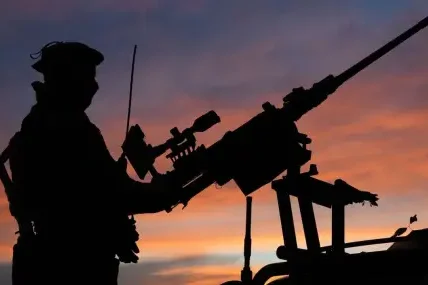 Русия атакува Украйна с дронове и ракети, има пострадали в Киев