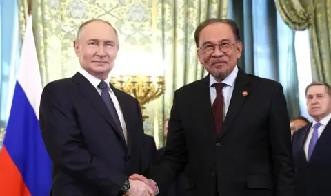 Султанът на Малайзия пътува към Москва за среща с Путин