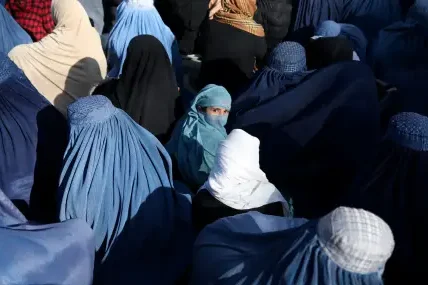 Талибаните премахнаха минималната възраст за брак за момичета, 9-годишни деца ще бъдат законни съпруги