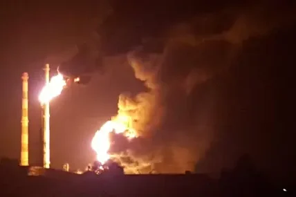 Украински дронове извадиха от строя една от най-големите руски петролни рафинерии