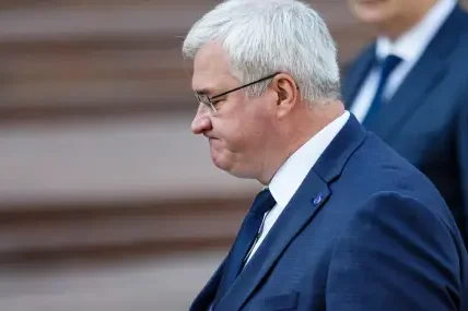 Украйна и Унгария започват консултации за унгарското малцинство