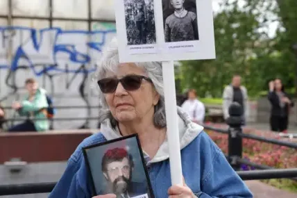 Участници в предстоящия антиправителствен протест, организиран от студенти, отиват към Белград