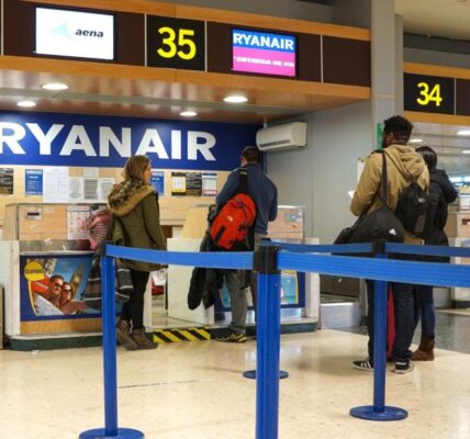 Фалити и поскъпване на билетите? Ryanair се готви за „авиационен апокалипсис“