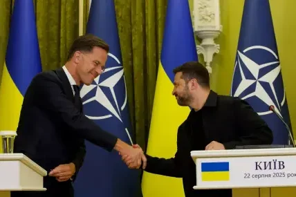 The Telegraph: Великобритания и Франция блокираха плана на Рюте за помощ на Киев
