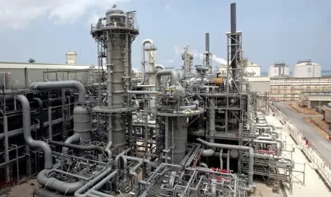 13 са загиналите след мощната експлозия в газовата база в Катар, ранените са 66 ВИДЕО