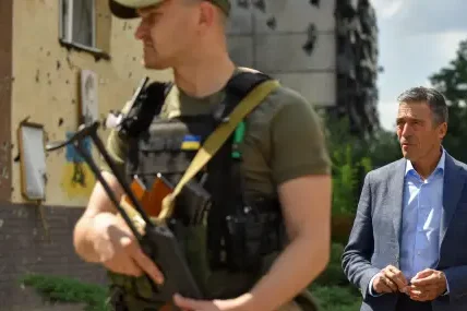 Бивш шеф на НАТО: Украинската армия има важна роля в европейската архитектура за сигурност