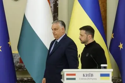 Володимир Зеленски за полския президент: Той прави абсолютно същото като Орбан