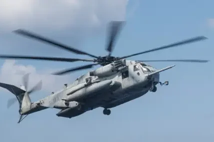 Всички са добре! Американски морски дрон спаси екипажа на военен хеликоптер, паднал край бреговете на Оман