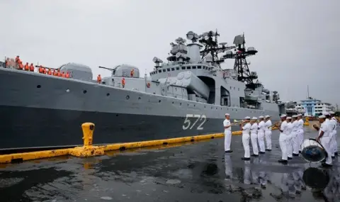 Засилена кампания на Украйна! Командването на руския флот бяга от Крим