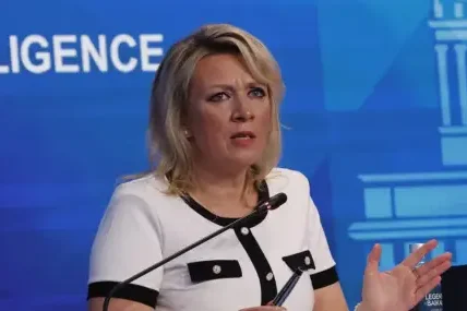 Захарова предложи Орденът на Белия орел, отнет от Зеленски, да бъде изпратен в Канада