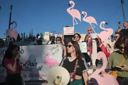"Искат да ни вземат земята": протестите в Албания не спират