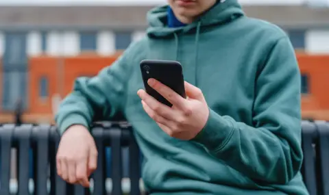 Канада предлага забрана на социалните мрежи за деца под 16 години