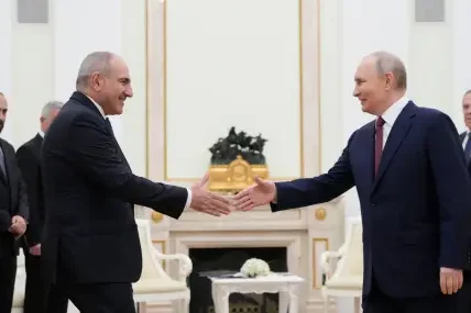 Напрежението с Русия е с изкуствен характер, смята Пашинян