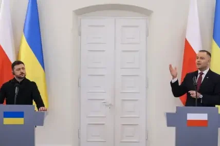 Полша даде "още малко време" на Зеленски да преразгледа решението си за УПА