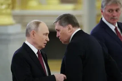 Русия съобщи, че води неофициални контакти с Украйна