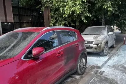 Северна Македония определи палежа на автомобили на българското посолство за „вандализъм”