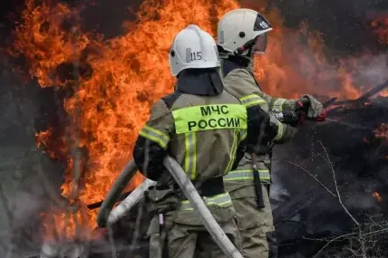 Украински дронове подпалиха стратегическото нефтено предприятие "Илски" край Краснодар ВИДЕО
