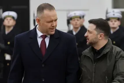Ултиматум: Полша може да отнеме от Зеленски връченото му най-високо държавно отличие