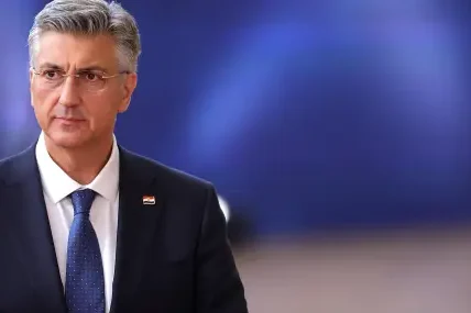 Хърватия отбелязва 35 години независимост, Пленкович подчерта постиженията на страната