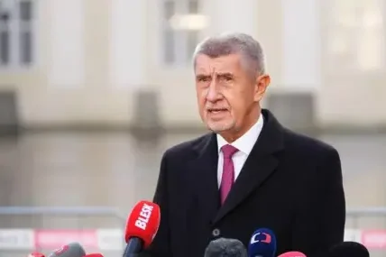 Чехия иска да транспортира азербайджански газ и петрол през Украйна