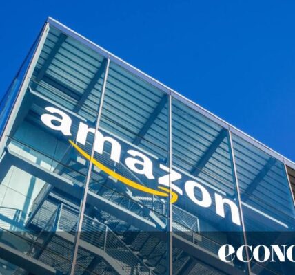 Акциите на Amazon скочиха с 14%, а на Apple паднаха с 9%