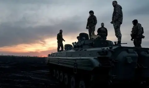 Войната в Украйна: Нова фаза на бойното поле и логистична блокада в Азовско море