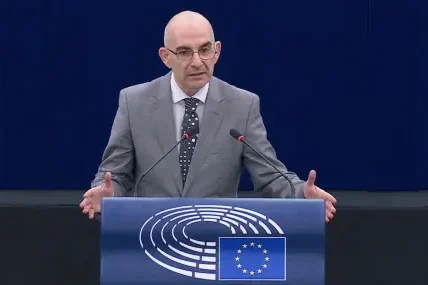 Волгин пред ЕП: Държавни ръководители, които се прекланят пред нацистки престъпници, няма как да преговарят за членство в ЕС