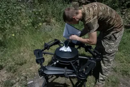 Германия определя връщането на млади украинци във военната зона като оправдано