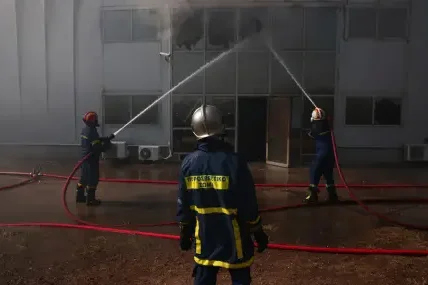 Голям пожар край Солун наложи предупреждение към населението