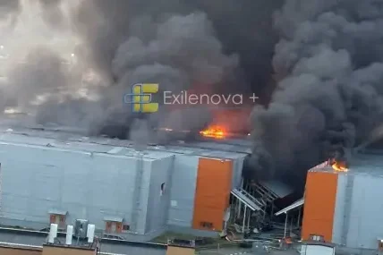 Дронове атакуваха Санкт Петербург и подпалиха обекти в Ленинградска област