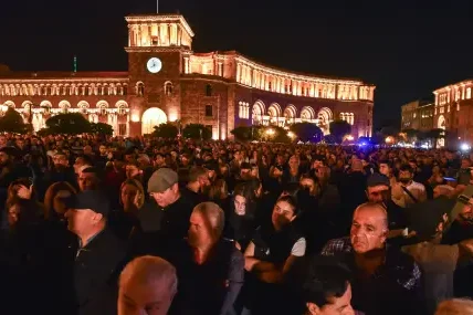 Защо руснаците трескаво търсят жилища в Армения