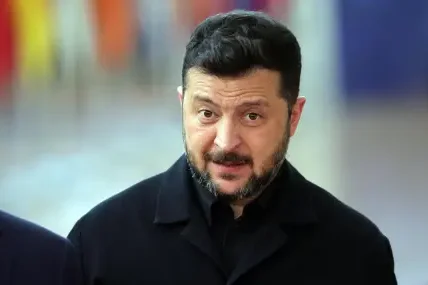 Зеленски: Абсурдно е светът да не произвежда достатъчно оръжия срещу балистични ракети