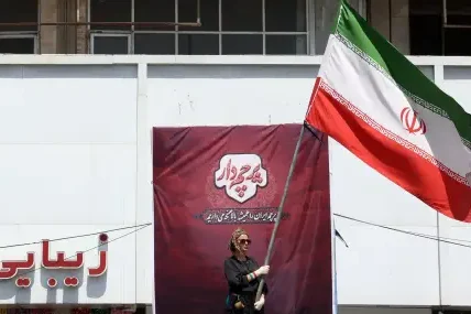 Иран предупреди САЩ да не се намесват в Ормузкия проток