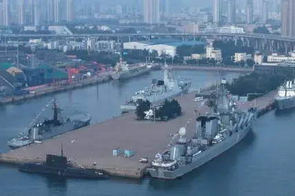 Китай и Русия завършиха морските маневри край Циндао