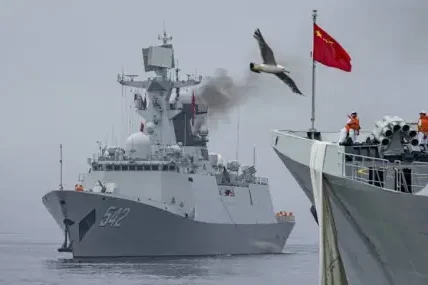 Китай и Русия стартират мащабни военноморски маневри край Циндао