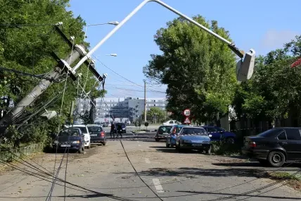 Летни бури нанесоха многобройни щети в 20 окръга на Румъния