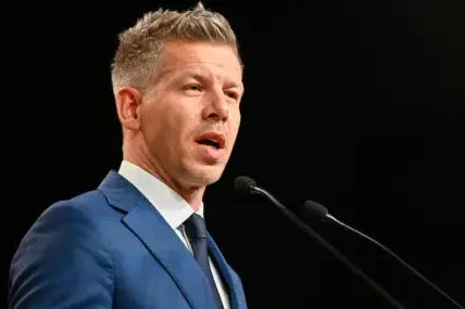 Петер Мадяр задейства смяна на президента
