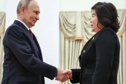 Путин се срещна с външния министър на КНДР
