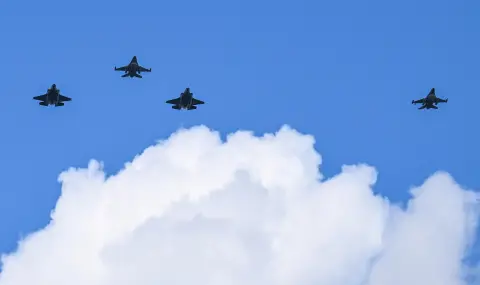 Румъния вдигна F-16 под тревога заради въздушни цели край границата с Украйна