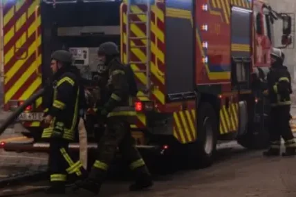 Руски дронове удариха бензиностанции и пожарна в Полтава