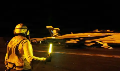 САЩ започнаха нова вълна от удари срещу Иран, блокиран е Ормузкият проток