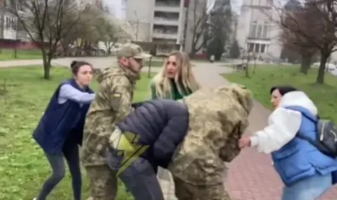 Скандал в Лвов: Военни пребиха мъж на улицата