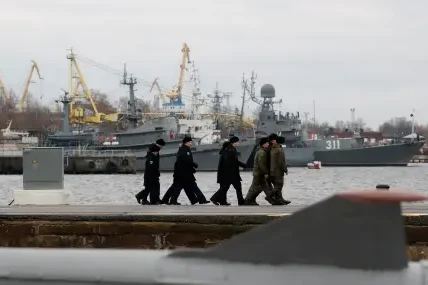 Украйна е поразила 15 руски плавателни съда в Азовско море