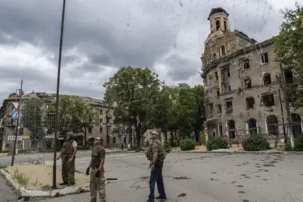 Украйна удари военни и енергийни обекти в Русия, има жертви в Крим