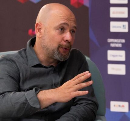 Френският гигант Schneider Electric преговаря да придобие българската „Шелли“