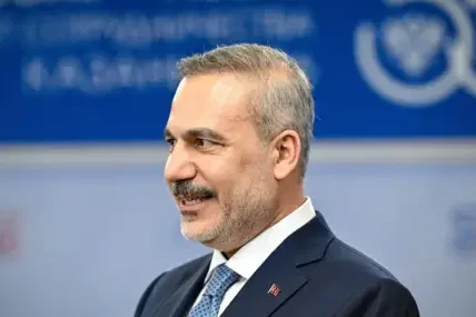 Хакан Фидан на посещение в Катар