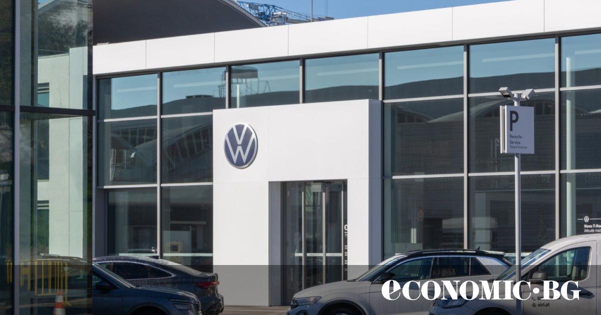 Акционерите във Volkswagen с призив към ръководството: Съкращавайте бързо
